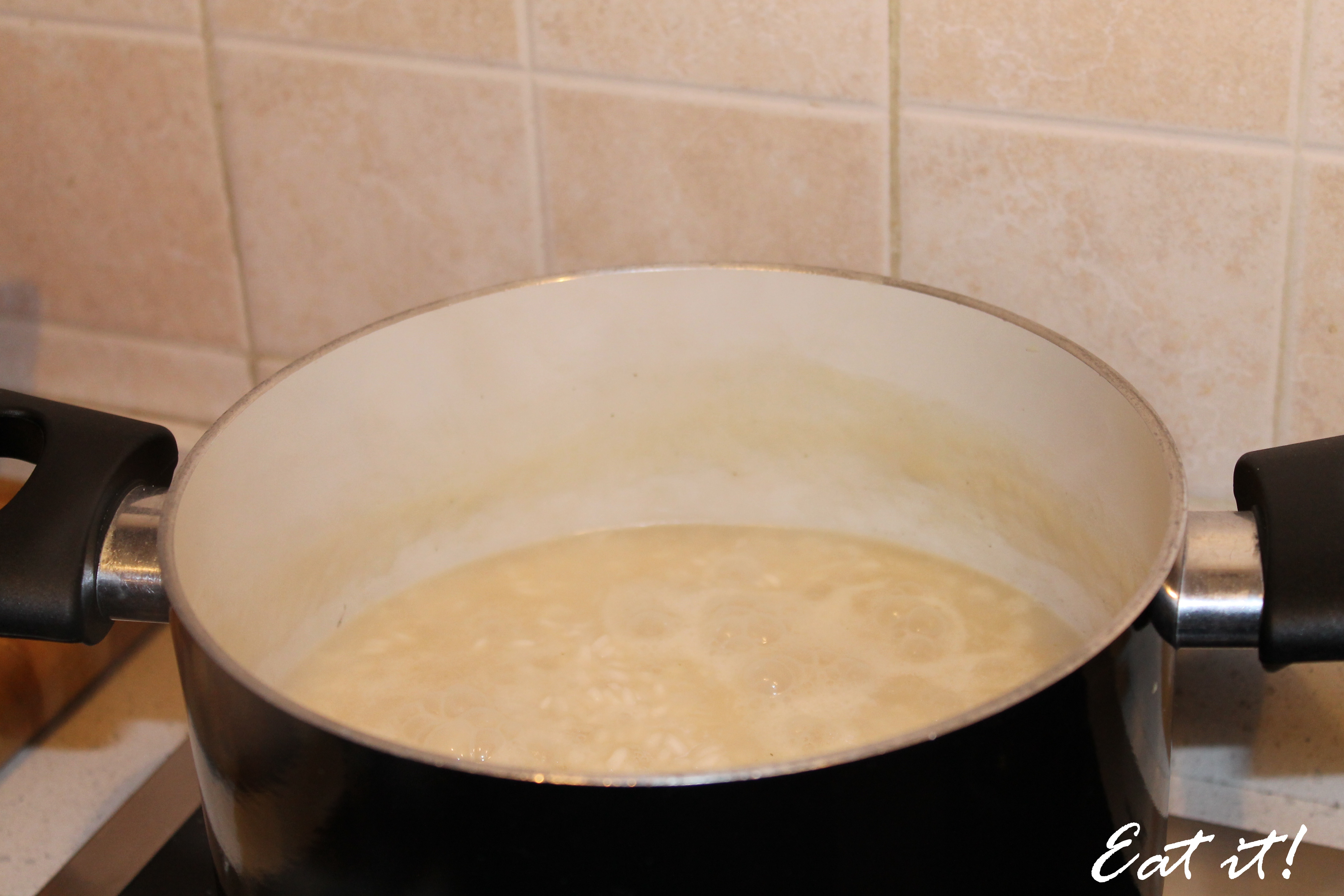 Risotto al tartufo - Cuocere il riso