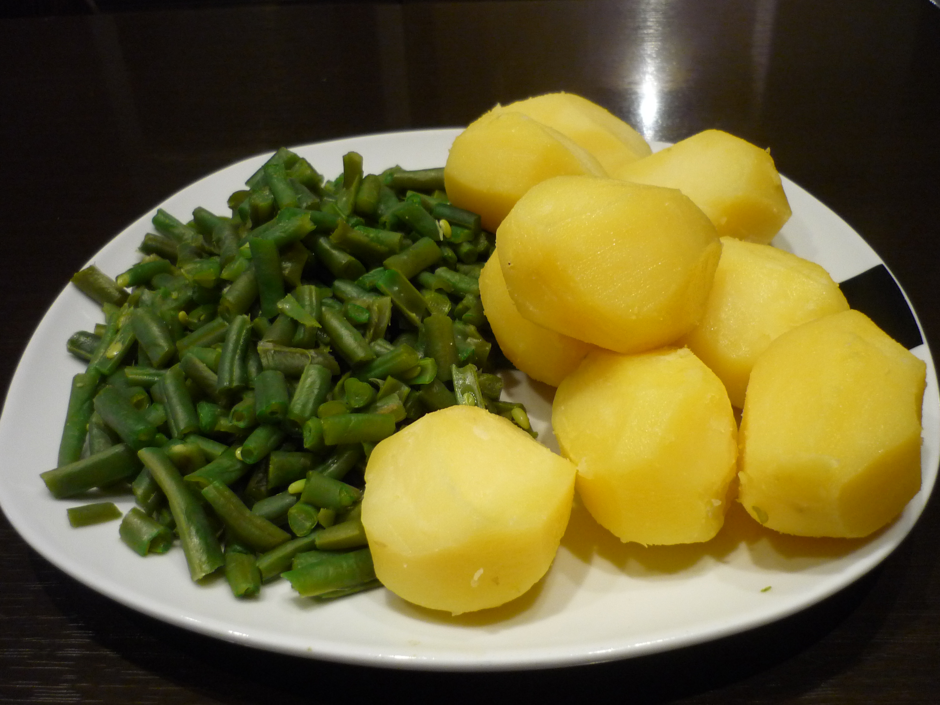 Patate e cornetti bolliti