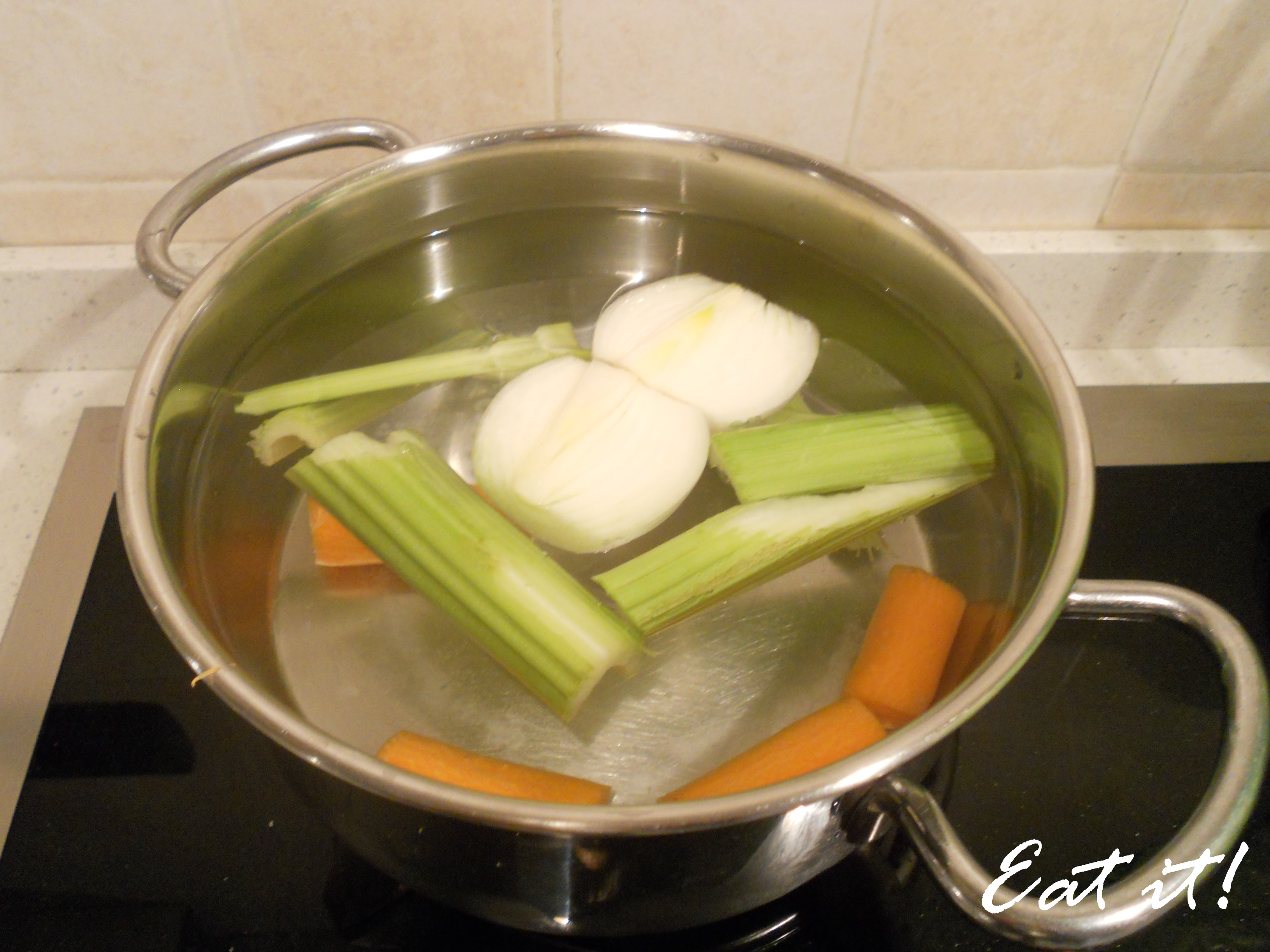 Canederli allo speck - Il brodo vegetale