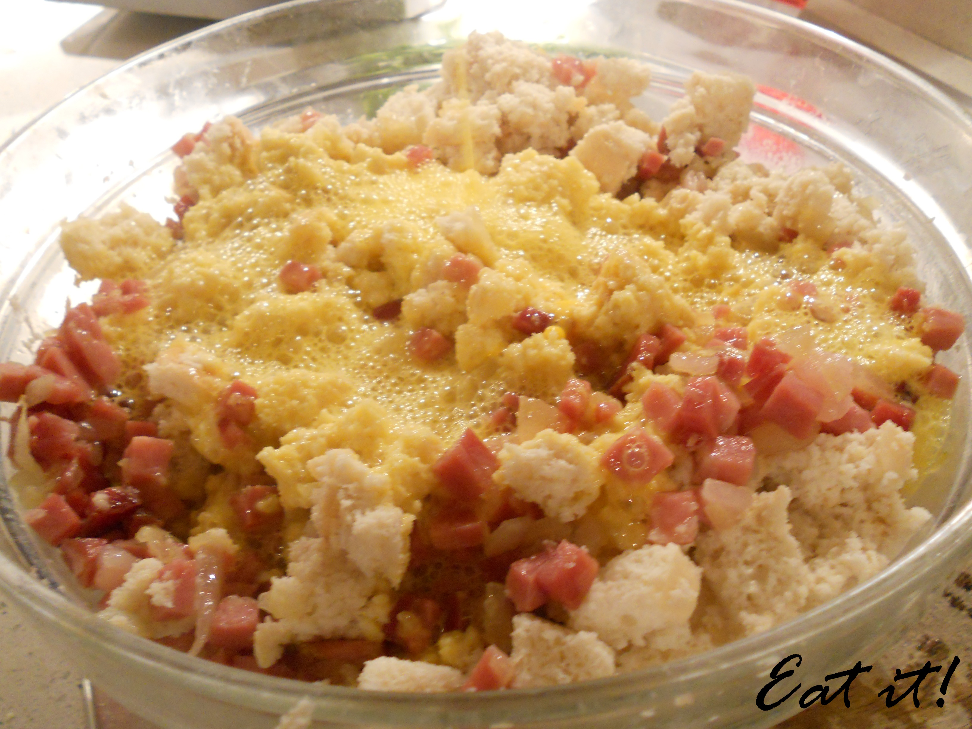 Canederli allo speck - Pane, speck, cipolle e uova